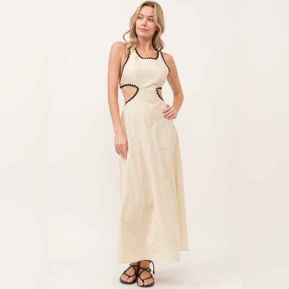 726. Alene Contrast Trim Cut Out Detail Maxi Dress in Ivory - Picture 2 of 7